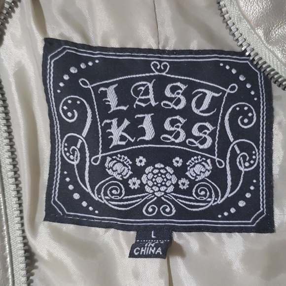 Last Kiss Fashion Jacket - Picture 2 of 5